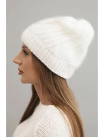 Dámská zimní čepice z vlny K441 bílá Dámská zimní čepice z vlny K441 bílá
