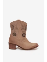 Semišové kožené dámské kotníky s perforací na podpatku Zazoo 3844 Béžové Semišové kožené dámské kotníky s perforací na podpatku Zazoo 3844 Béžové