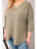 Dámská bavlněná blůza Plus Size s hlubokým výstřihem ve tvaru V a asymetrickým spodním okrajem khaki