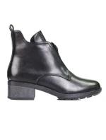 Stylové černé dámské kotníčkové boty na plochém podpatku Stylové černé dámské kotníčkové boty na plochém podpatku