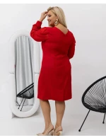 Červené plus size šaty s ozdobnými rukávy (821134)