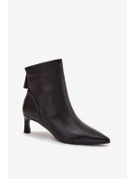 Dámské kotníkové boty z přírodní kůže na podpatku D&A CR52-661 Černé