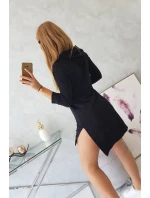 Šaty s delšími zády a barevným potiskem černé Šaty s delšími zády a barevným potiskem černé