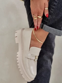 Dámské lakované mokasíny s dekorativní připínkou „Miś“ Wulinea – béžové