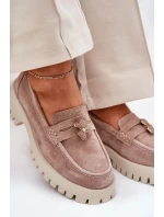 Dámské semišové mokasíny s dekorativní připínkou „Miś“ Vinceza – béžové