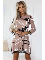 577-1 Svetrové trapézové šaty s krajkou - béžové s černobílým vzorem