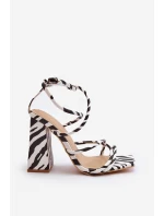 Moderní sandály na podpatku černo-bílé Josette