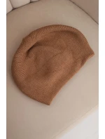 Dámská klasická hladká pletená čepice K420 camelová