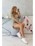 Šaty s delšími zády a barevným velbloudím potiskem