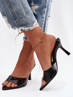 Lakované dámské pantofle na podpatku černé Lirissa