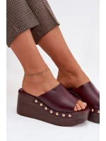 Dámské nazouváky na platformě a na podpatku s zlatými přezkami Bordó Farinelle