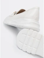 Pěkné  mokasíny dámské bílé platforma