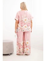Dámský komplet Plus Size s halenkou a kalhotami s květinovým vzorem a širokými nohavicemi pudrově růžová Dámský komplet Plus Size s halenkou a kalhotami s květinovým vzorem a širokými nohavicemi pudrově růžová