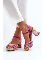 Dámské sandály na podpatku ve květech D&A CR980 růžové Dámské sandály na podpatku ve květech D&A CR980 růžové