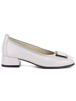 Kožené lodičky na nízkém podpatku šedé Vinceza 18129