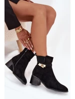 Dámské kotníkové boty Sarona na klinek se zlatou ozdobou – černé