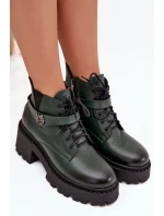 Kožené dámské boty na klínku s ozdobným páskem zateplené Zazoo 60557 tmavě zelené
