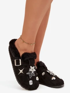 Dámské pantofle s ozdobami a sponou, zateplené kožíškem – černé Thalora