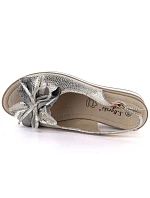 Dámské zlaté kožené sandály s květinami S.Barski 5988