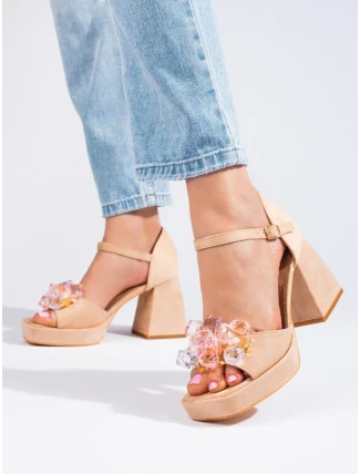 Pěkné dámské sandály hnědé na širokém podpatku Pěkné dámské sandály hnědé na širokém podpatku