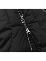 Černá prošívaná dámská zimní bunda s kapucí (7690) Černá prošívaná dámská zimní bunda s kapucí (7690)