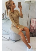 Klasické velbloudí šaty Klasické velbloudí šaty