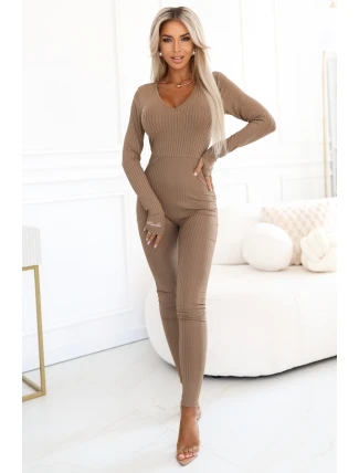 619-1 Pohodlný a elegantní žebrovaný dámský overal s výstřihem - moka pěna 619-1 Pohodlný a elegantní žebrovaný dámský overal s výstřihem - moka pěna