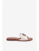 Kožené Pantofle S Dekorací Na Plochém Podpatku Zlato Ošoupané Lewski 3047/O