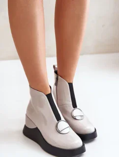 Boty na klínovém podpatku model 201015 Step in style