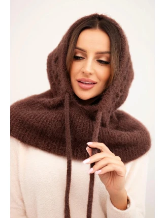 Dámská čepice s kapucí, vázáním a copánkovým vzorem hnědá