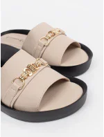 Praktické dámské nazouváky hnědé na plochém podpatku Praktické dámské nazouváky hnědé na plochém podpatku