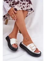 Dámské sandály na masivní platformě s ozdobnou přezkou bílé Zelori