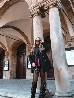 Dámské kozačky na platformě s ohnutým horním lemem a stříbrnými přezkami Černé Sarisse