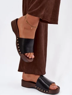 Dámské pantofle se zlatými nýty černé Terissa