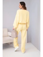 Dámský komplet máslová mikina s broží a kalhoty s rovnými nohavicemi citronový