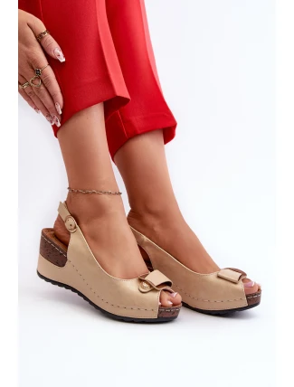 Dámské Lehké Sandály Na Klinu Comfort Shoes Béžové Efravia
