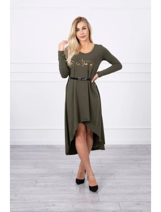 Šaty s ozdobným páskem a khaki nápisem