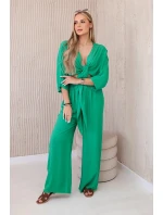 Viskózový komplet, dole zavazovaná halenka + kalhoty zelený Viskózový komplet, dole zavazovaná halenka + kalhoty zelený