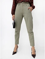 Kalhoty D70059Z62399A3 v barvě khaki Kalhoty D70059Z62399A3 v barvě khaki