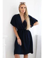 Šaty s vrstveným výstřihem námořnická modř