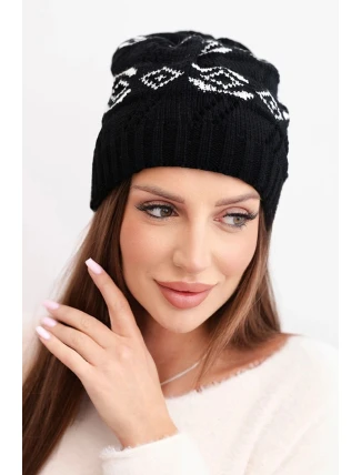 Dámská zimní čepice z vlny s geometrickým vzorem K434 černá + bílá