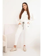 Dámský komplet z viskózy s mikinou a kalhotami ecru masełkowy Dámský komplet z viskózy s mikinou a kalhotami ecru masełkowy