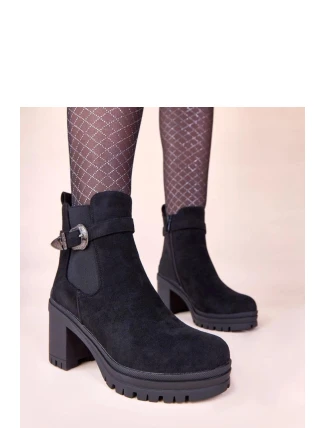 Boty na podpatku model 221022 Solea Boty na podpatku model 221022 Solea