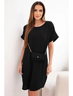 Dámské šaty s krátkým rukávem a kabelkou na řetízku černá