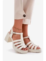 Lakované Kožené Dámské Sandály Na Podpatku Světle Béžové Vinceza 66621