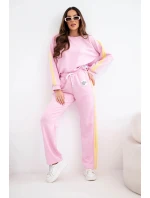 Dámská tepláková souprava Masełko s lampasy a volnou mikinou cukrově růžová