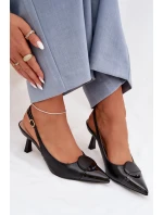 Dámské sandály na podpatku s ozdobným detailem Černé Mariae