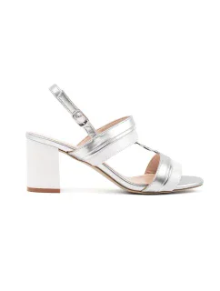 Zajímavé dámské stříbrné  sandály na širokém podpatku