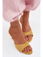 Žabky z umělého semiše na podpatku Žluté Melissea