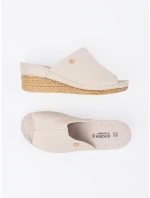 Zajímavé dámské  nazouváky hnědé na klínku